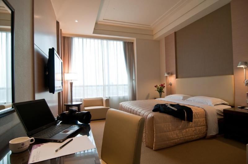 צ'יאיי סיטי Ever Delightful Business Hotel מראה חיצוני תמונה