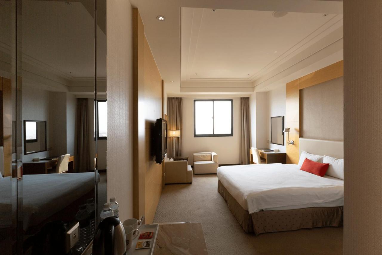 צ'יאיי סיטי Ever Delightful Business Hotel מראה חיצוני תמונה
