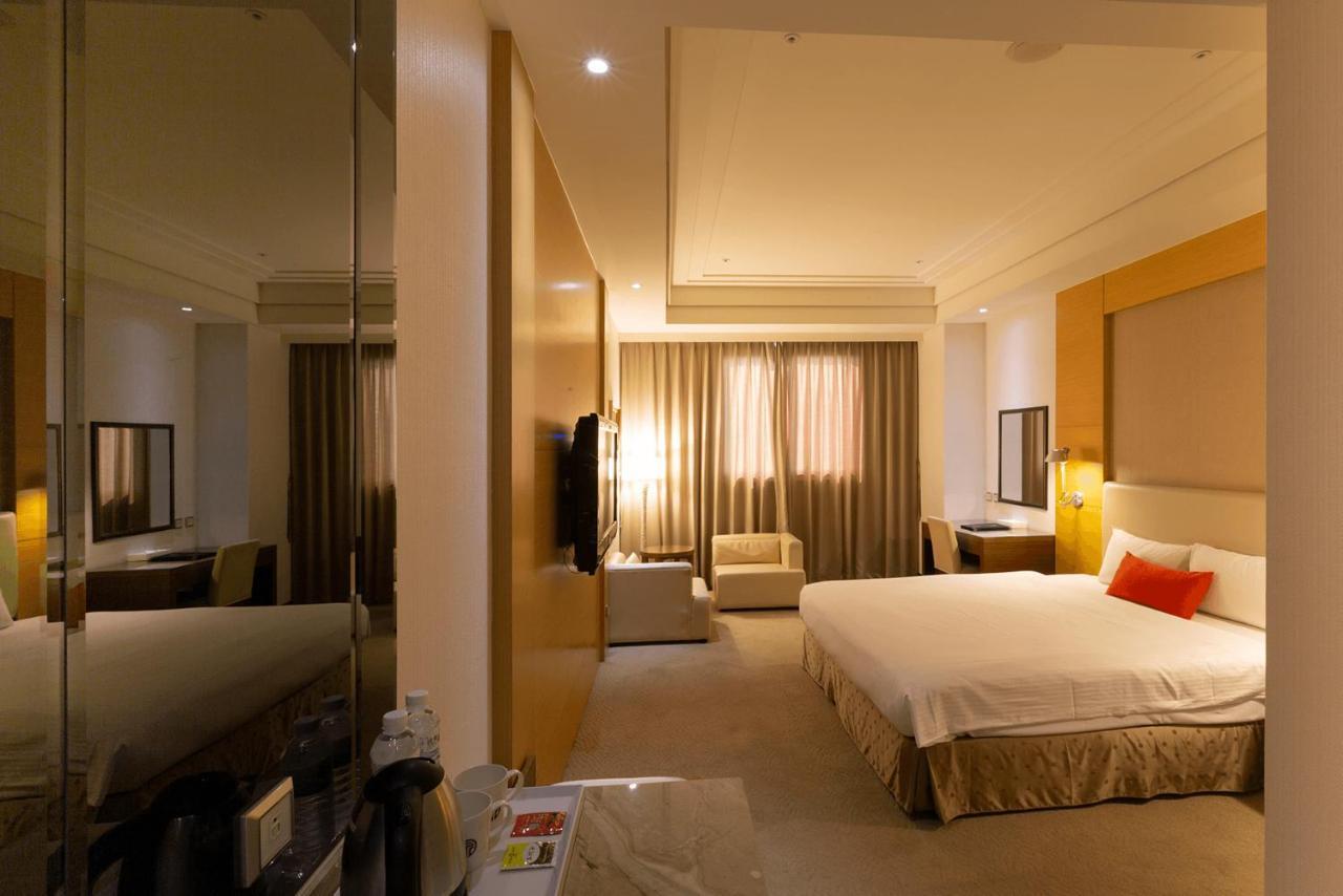 צ'יאיי סיטי Ever Delightful Business Hotel מראה חיצוני תמונה